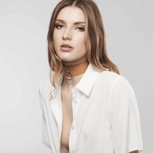 GARGANTILHA COM TRELA MAZE BIJOUX INDISCRETS CASTANHA