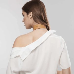 GARGANTILHA COM TRELA MAZE BIJOUX INDISCRETS CASTANHA